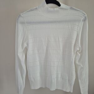 Elegant White Women's Knit Sweater